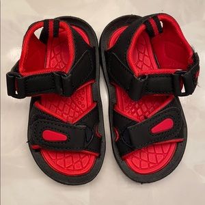 Toddler sandals size 5/6